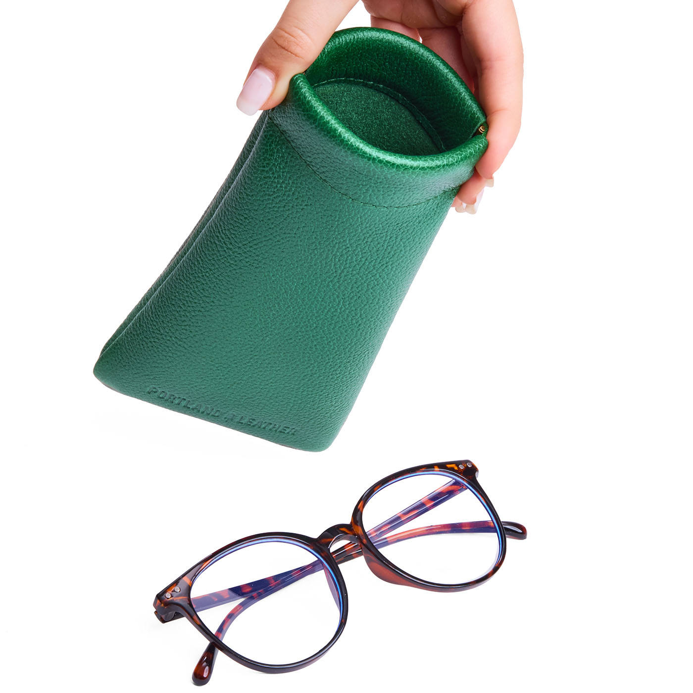 Alternative view of Squeeze Eyeglass Case